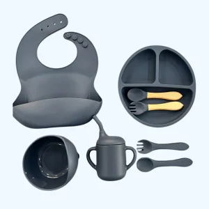 Silicone Baby Eetset | Magnetron- & Ovenbestendig | Voor 0-3 Jaar | Inclusief Zuigplaat, Kom, Bestek, Verstelbare Slab & Snackbeker